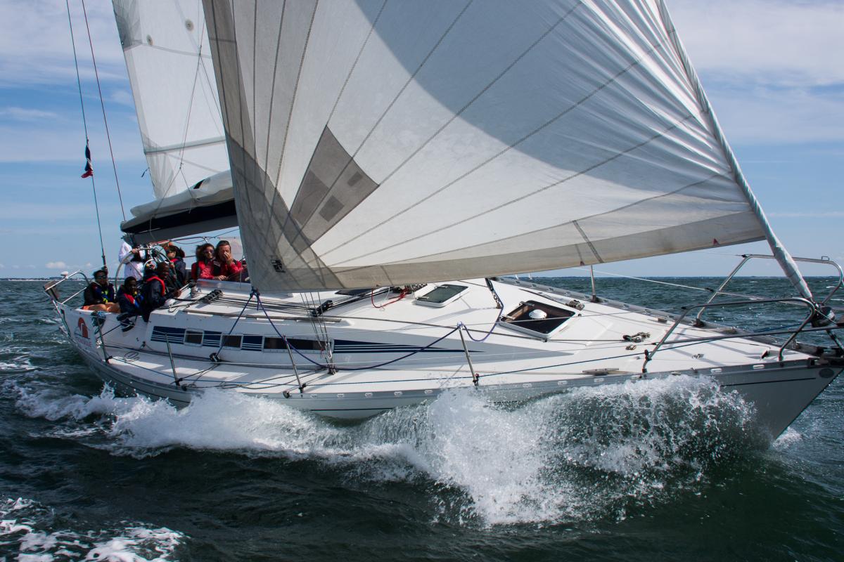 Dufour 414 Stereden, voilier habitable de l'École de Croisière à La Rochelle